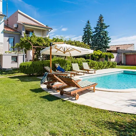 Holiday home Vittorina *